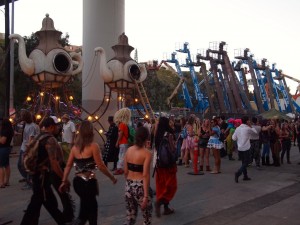 Picture of community at Burning Man