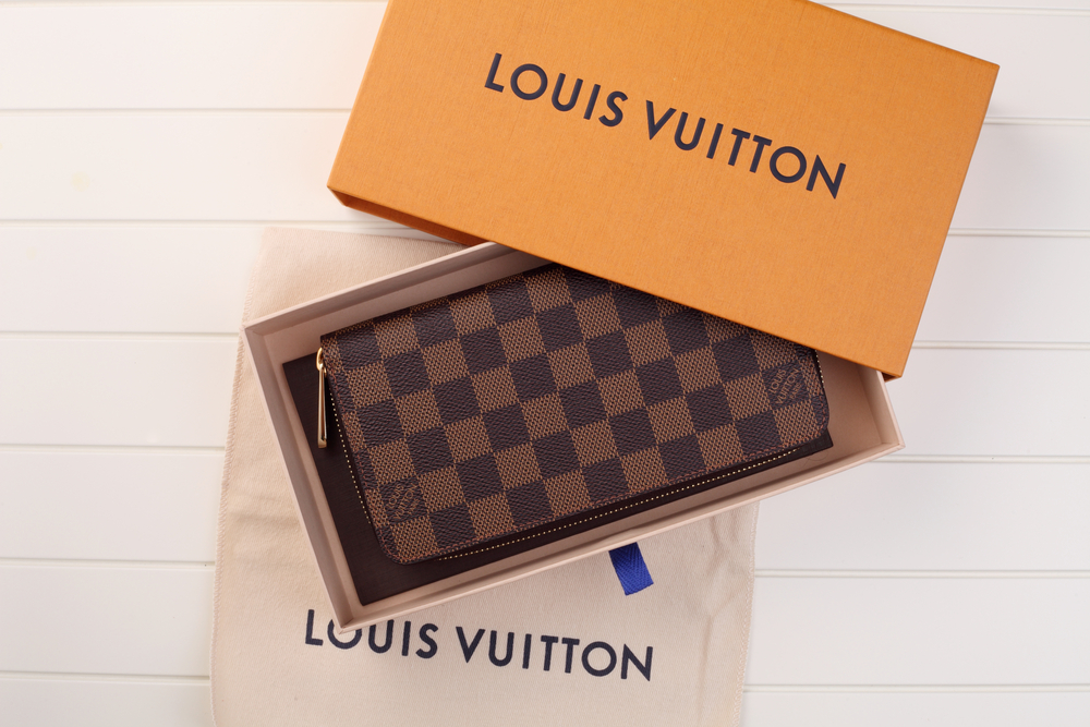 Louis Vuitton, Bags, Louis Vuitton Damier Azur Envelope Style Business  Card Holder